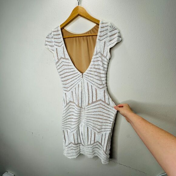 NWT Dress The Population White & Nude Sequin Aztec Print Open Back Cap Sleeve S - Picture 8 of 14